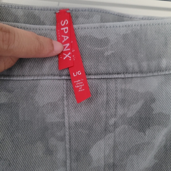 Spanx Jean-Ish Camo Leggings - Picture 2 of 2